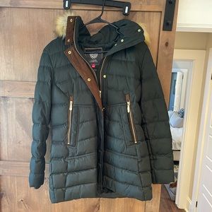 Vince Camuto Green Puffer Jacket, size medium